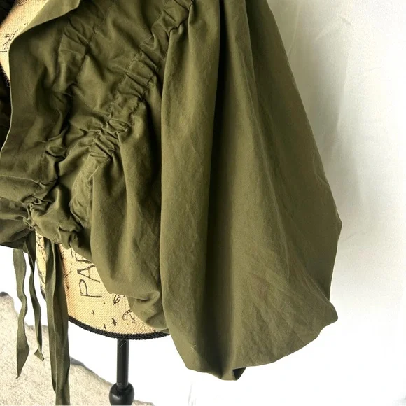 Dries Van Noten
Puff Sleeve Green “Voly' tie front jacket medium - Picture 10 of 15